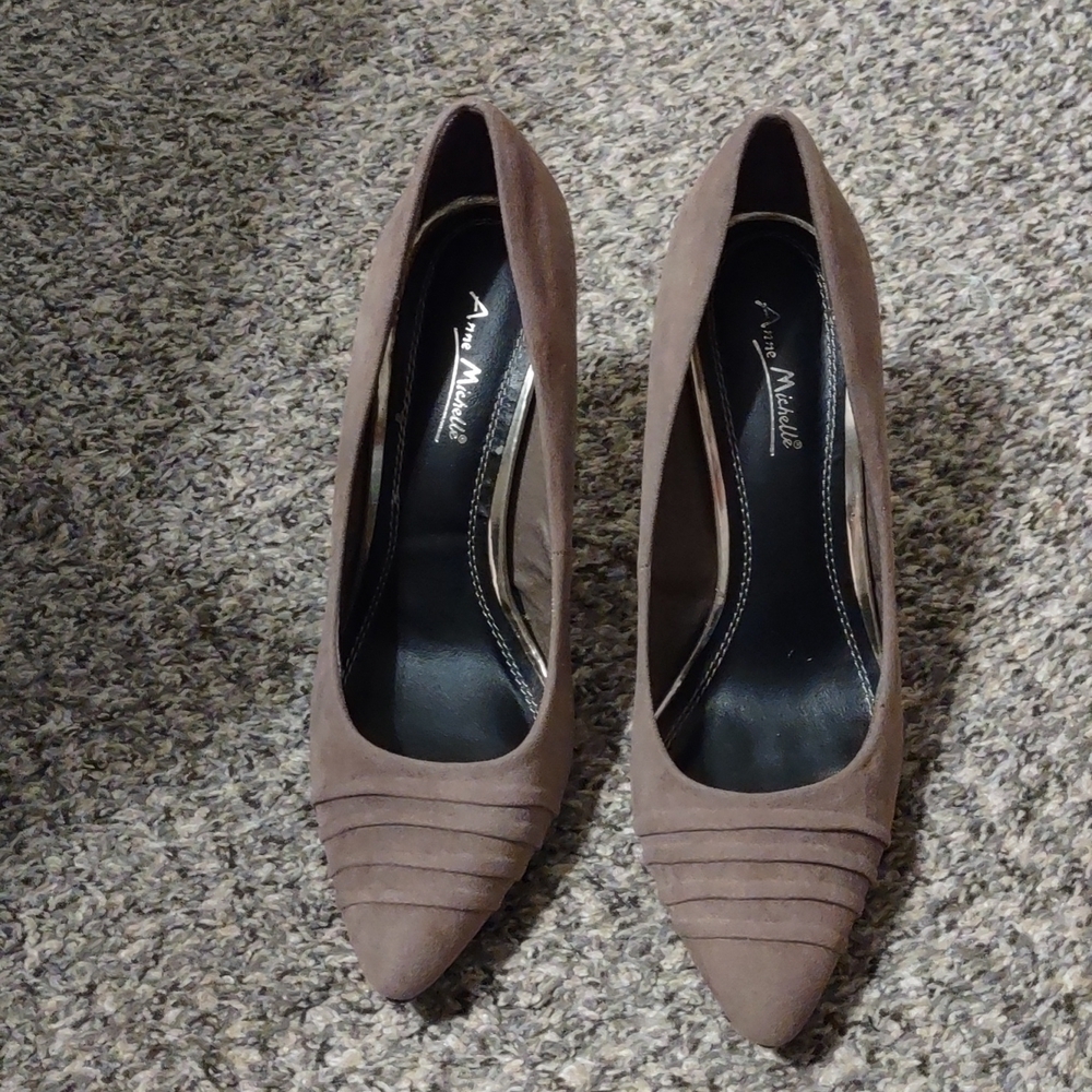 Anne Michelle suede heels